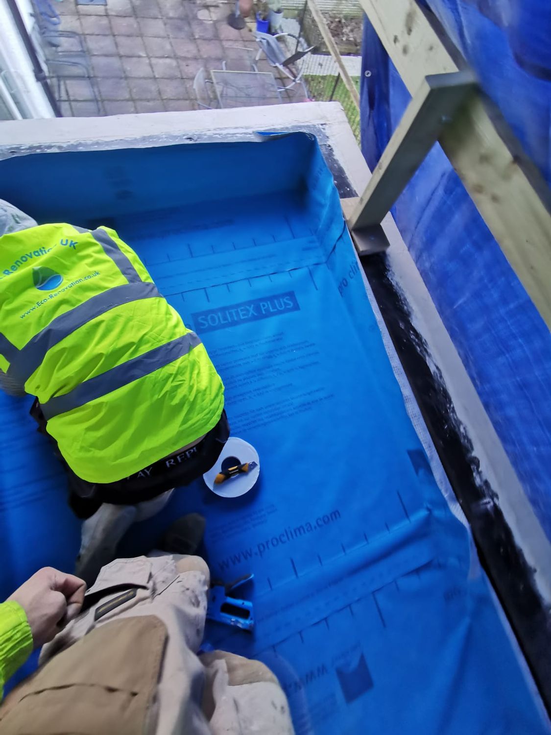 Installation of Pro Clima Solitex Plus Reinforced windtight breathable roofing membrane