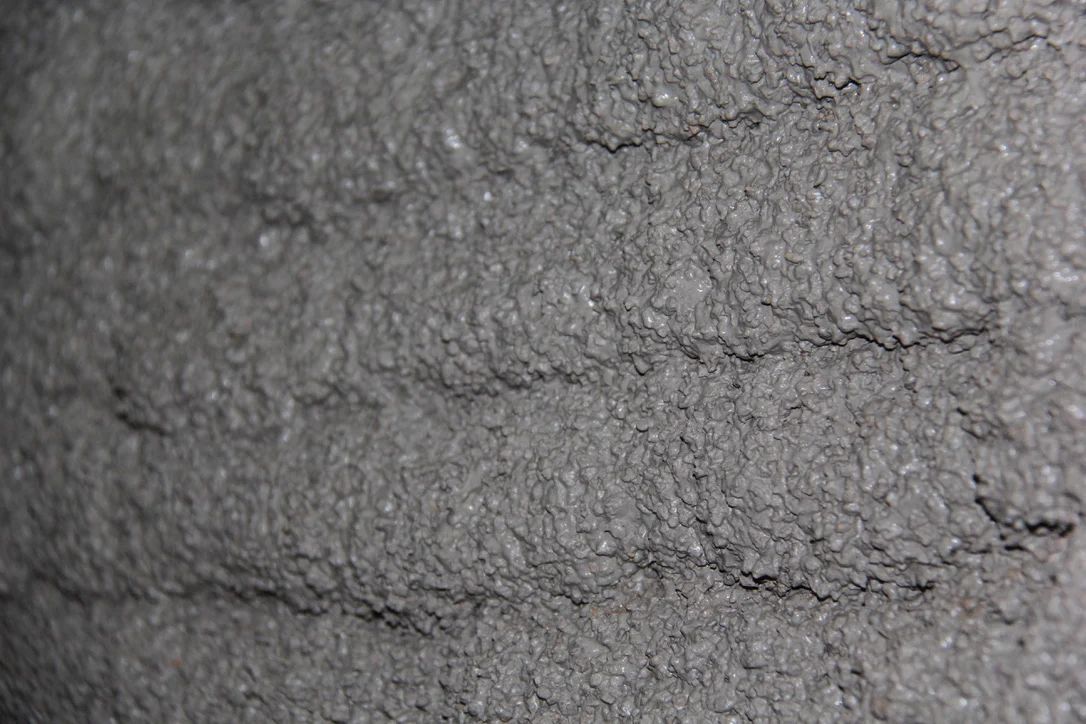 Diathonite Evolution lime-cork-clay plaster applied to wall