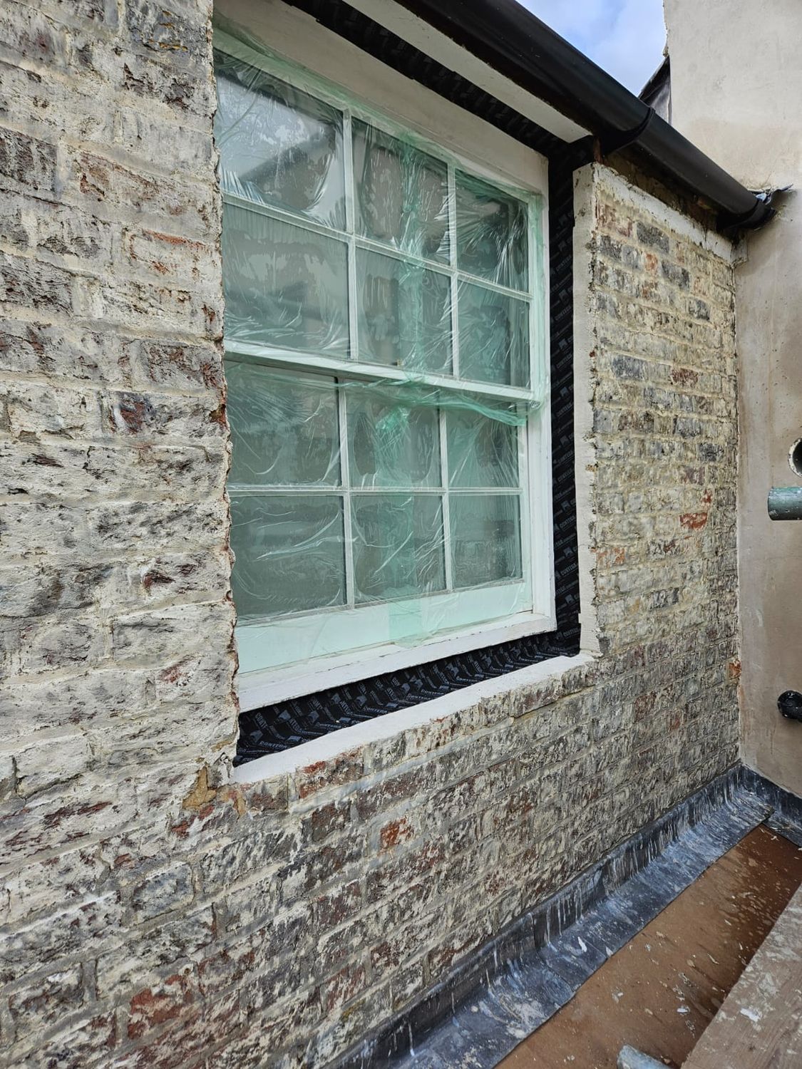 Preparation - airtightness tapes fitted around window frames