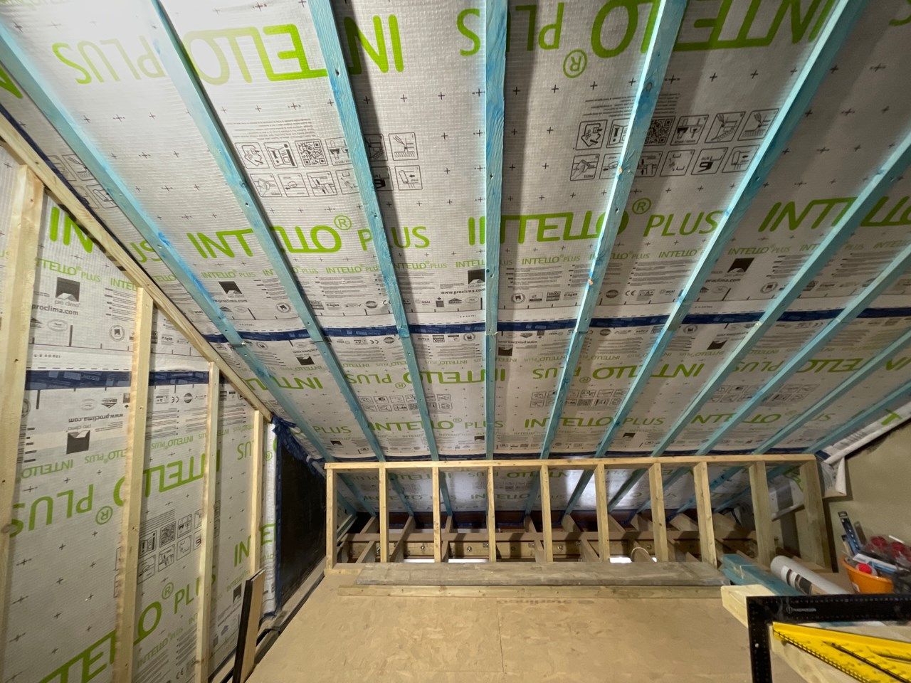 Loft conversion, new roof with insulated I-joists structure made airtight with Pro ClimaIntello Plus membrane