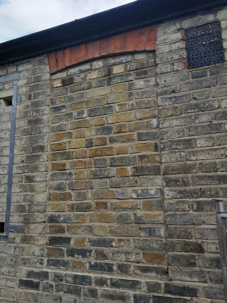 Blocking an unused window with matching bricks