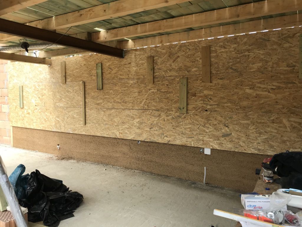 Hempcrete wall, shutter moved further up