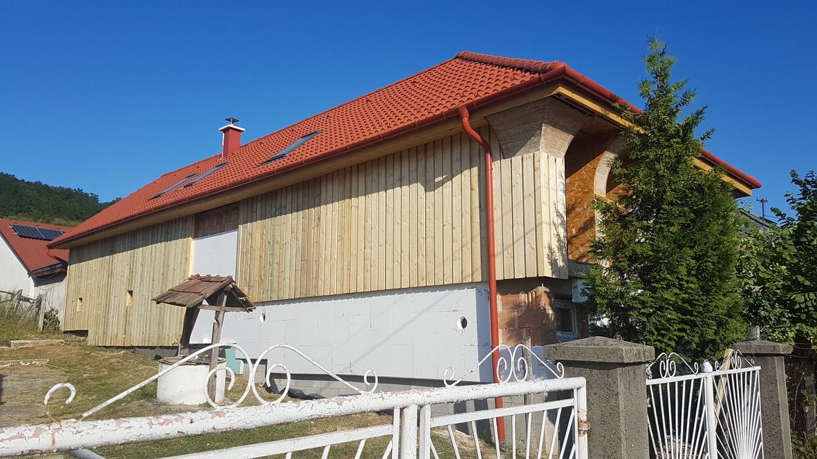Hempcrete wall with external timber cladding