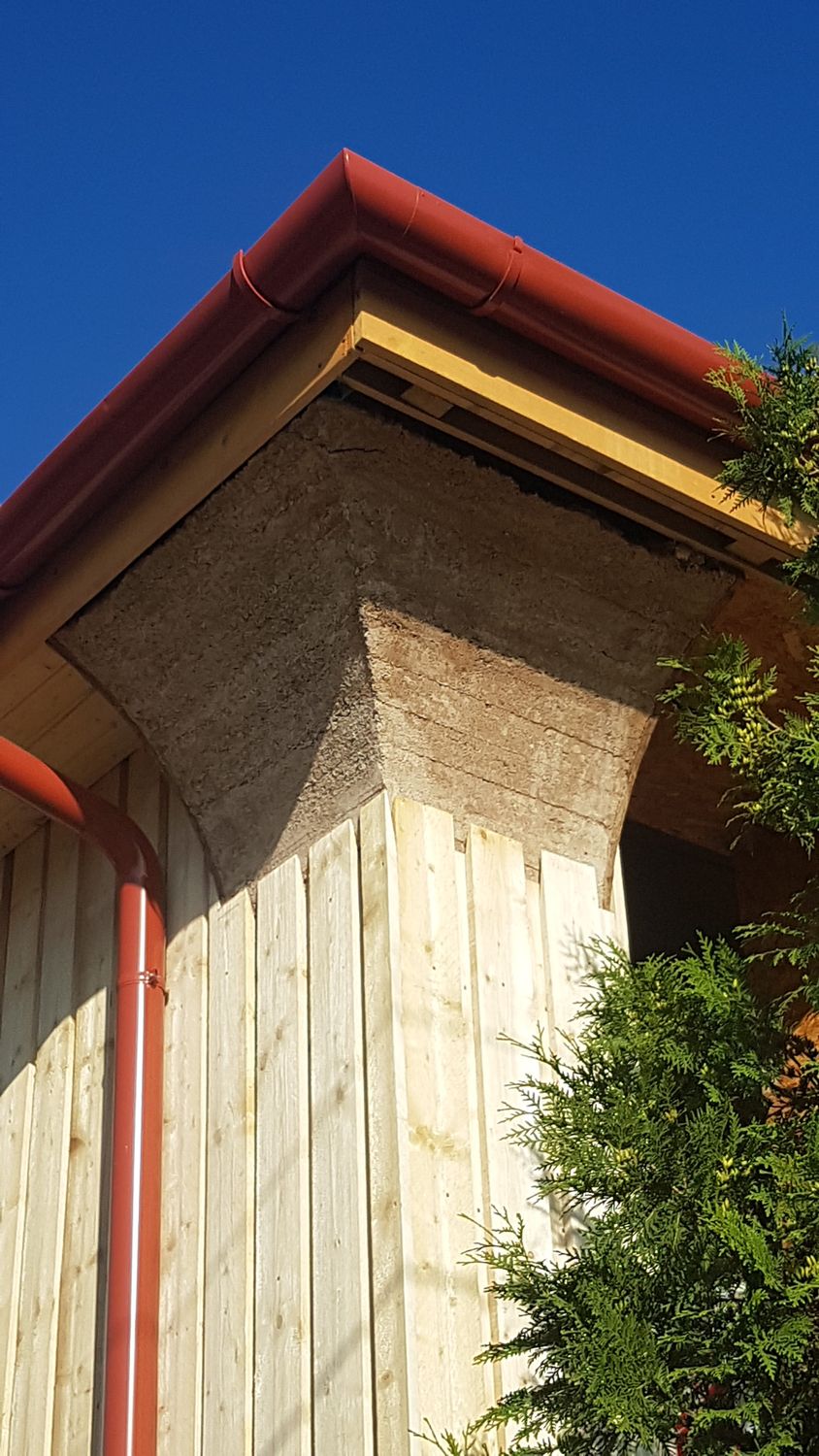 Curved hempcrete wall feature