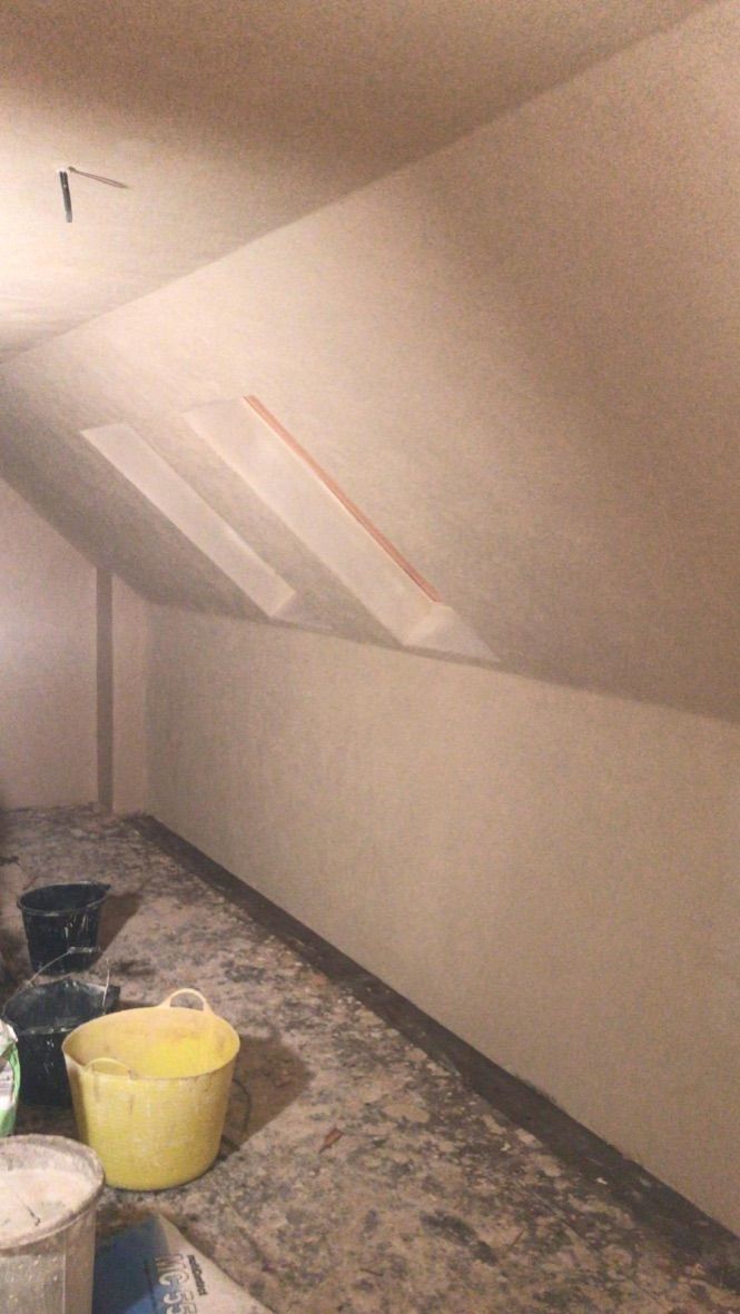Baumit lime-based breathable finishing plaster applied to walls & ceiling