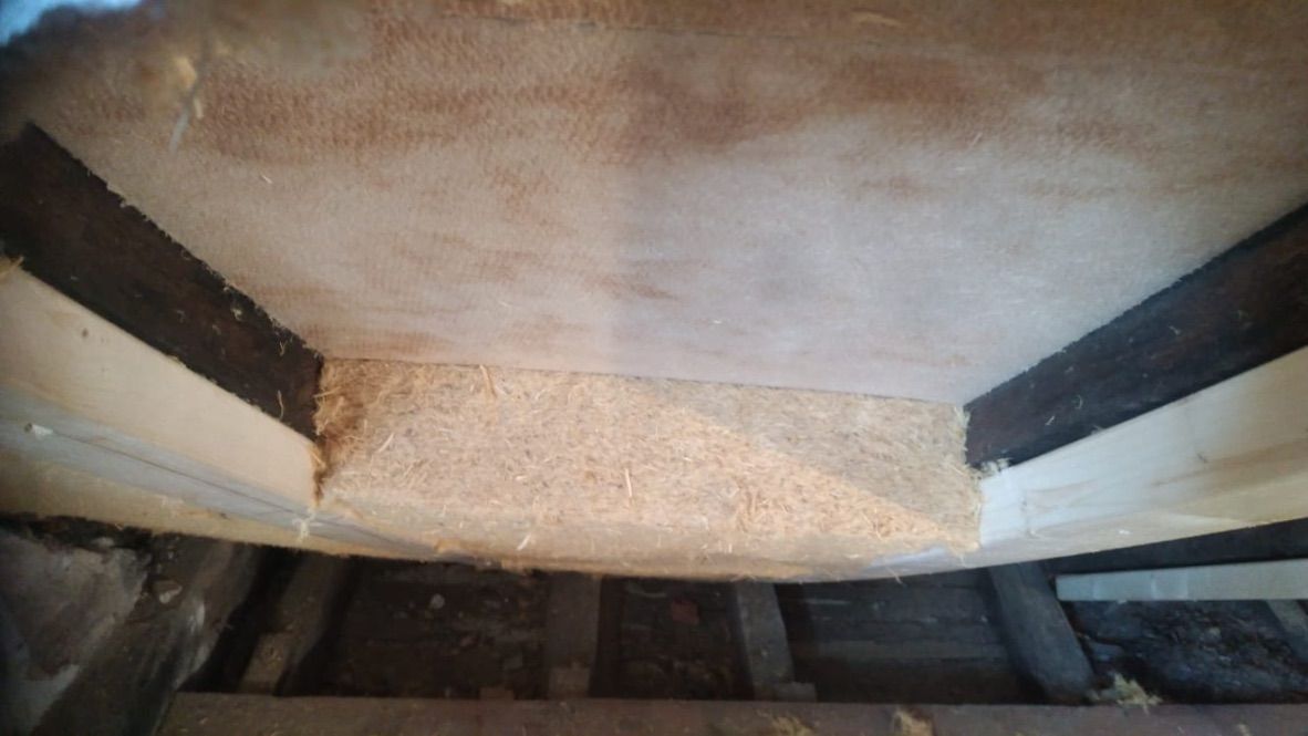 Flexible pavatex insulation to roof between rafters